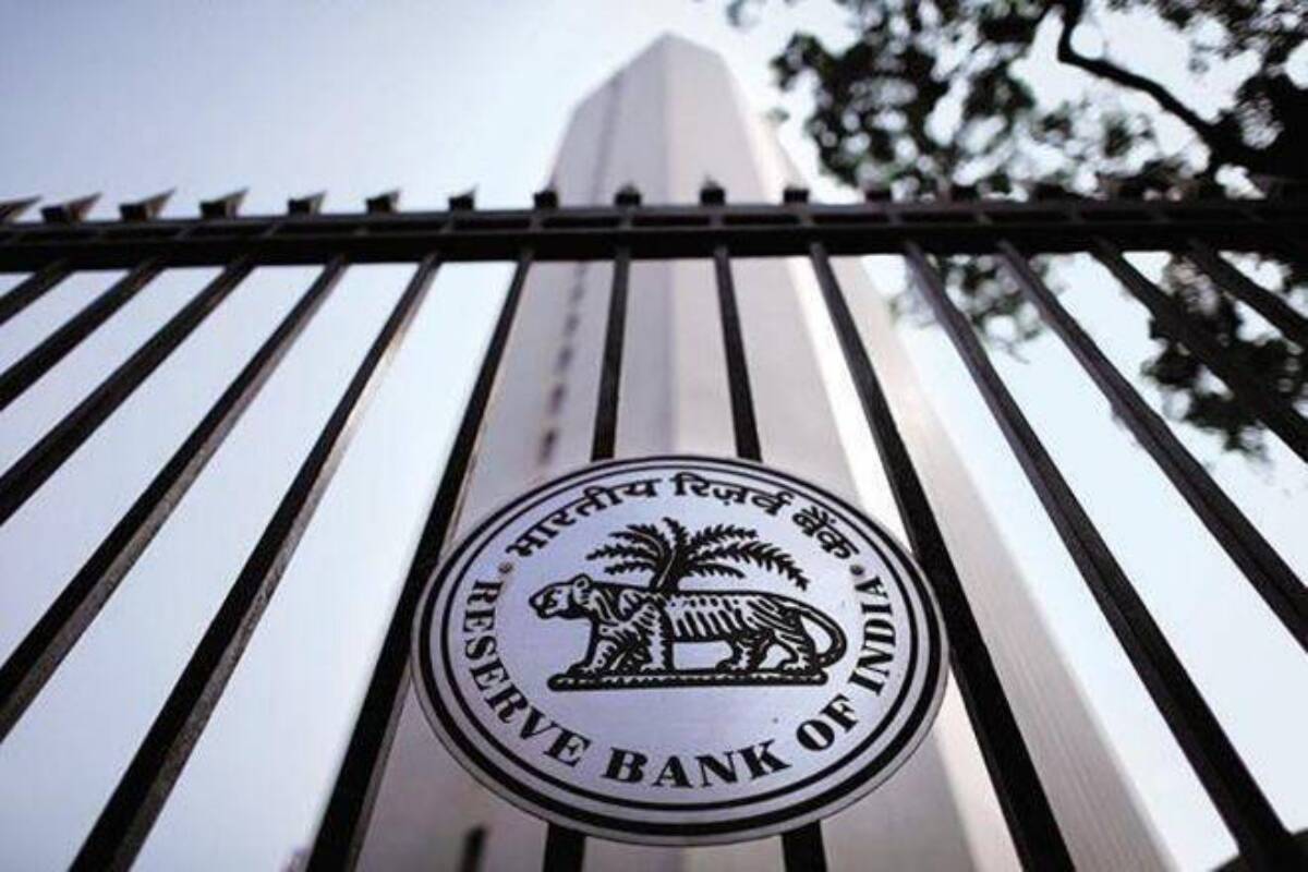 Committed to growth, RBI maintains accommodative stance